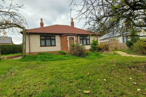 3 bedroom detached bungalow for sale