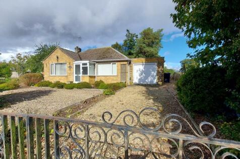 2 bedroom detached bungalow for sale