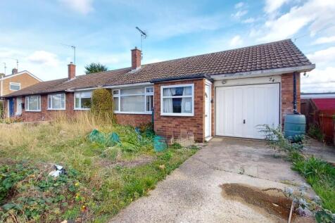 2 bedroom semi-detached bungalow for sale