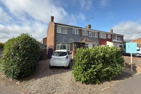 3 bedroom end of terrace house for sale