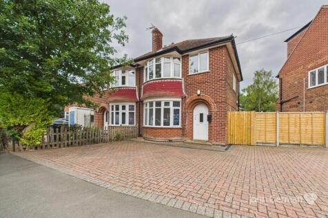 Oaklands Avenue, Loughborough 3 bed semi