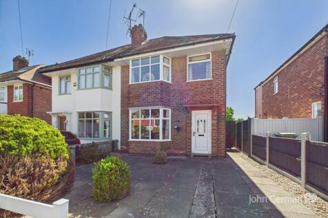 Parklands Drive, Loughborough 3 bed semi