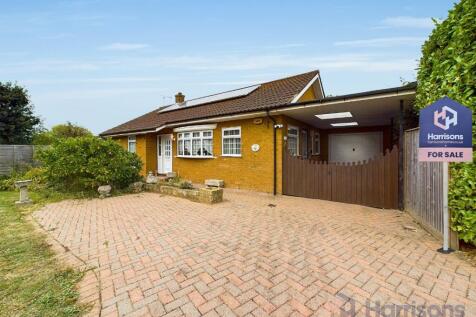 West Ridge, Sittingbourne, Kent, ME10... 3 bed detached bungalow for sale