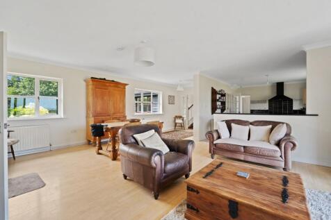 Upper Rodmersham, Rodmersham... 4 bed detached house for sale