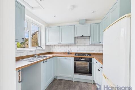 Upper Brents, Faversham, Kent, ME13 7DL 3 bed terraced house for sale