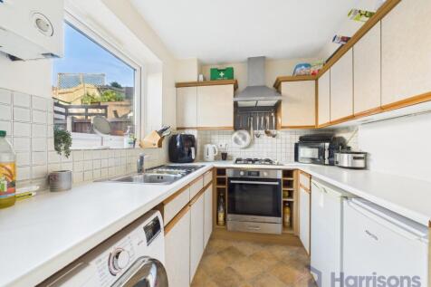 Hewitt Close, Gillingham, Kent, ME7 2QR 2 bed terraced house for sale