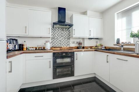 Peony Crescent, Sittingbourne, Kent... 1 bed flat for sale