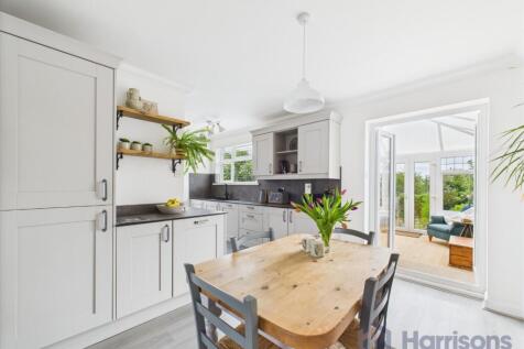 Woodlands Road, Sittingbourne, Kent... 3 bed semi