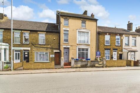 Chalkwell Road, Sittingbourne, Kent... 5 bed semi