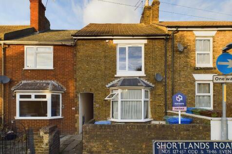 Shortlands Road, Sittingbourne, Kent... 1 bed ground floor maisonette for sale