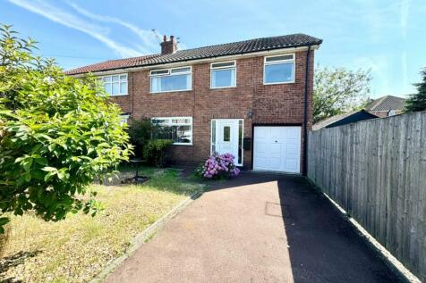 5 bedroom semi-detached house for sale