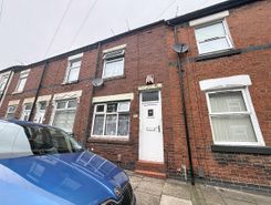 2 bed property, in St. Aidans Street, £70,000