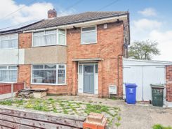 3 bed property, in Grenville Road, £125,000