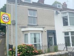 5 bed property, in Hanover Street, £195,000