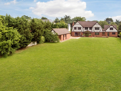 5 bed property, in Tiddington Road, £2,250,000