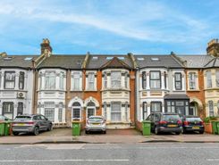 5 bed property, in Romford Road, £675,000