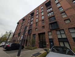 2 bed property, in Ordsall Lane, £160,000