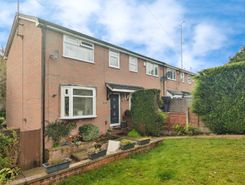 3 bed property, in Larch Grove, £224,950