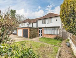 4 bed property, in Ditton Park Road, £700,000