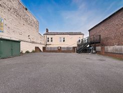 5 bed property, in Flat 1-3 Hill Street, £285,000