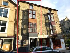 3 bed property, in Glan Morgan, £265,000