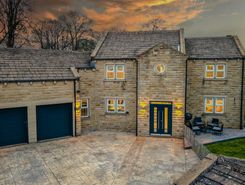 5 bed property, in 2 Stoneroyd Farm, £700,000