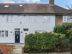 3 bed property, in Bloomhall Road, £550,000
