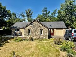 3 bed property, in Ty Derw, £345,000
