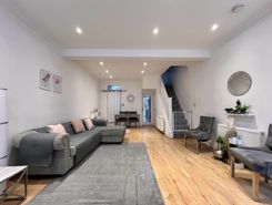 3 bed property, in Credon Road, £475,000