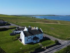 6 bed property, in The Royal Hotel, £425,000