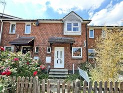 2 bed property, in Lavender Road, £800,000