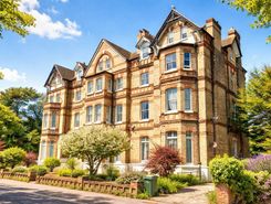 5 bed property, in 148-150 Sandgate Road, £335,000