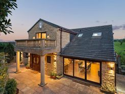5 bed property, in The Kestrel, £900,000