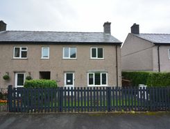 3 bed property, in 6 Lawnt Y Plas, £119,950