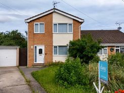 3 bed property, in Laburnum Drive, £180,000