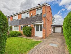 3 bed property, in Cheltenham GL52, £400,000