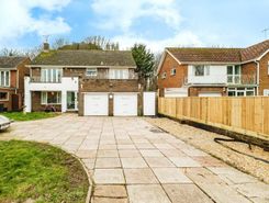 4 bed property, in Aldsworth Avenue, £800,000