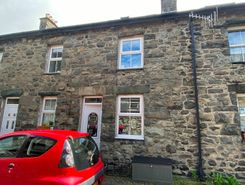 3 bed property, in 12 English Terrace, £149,995
