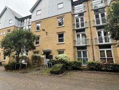 2 bed property, in St Andrews Close, £210,000