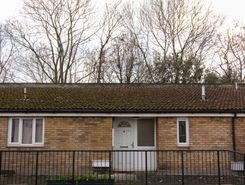 1 bed property, in Loats Road, £325,000