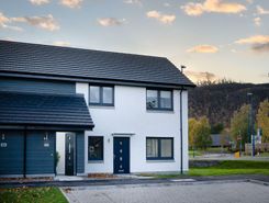 2 bed property, in Bynack House, £229,995
