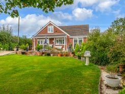 4 bed property, in Little Rowe, £695,000