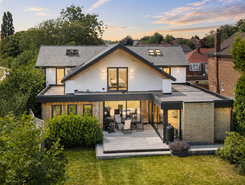 4 bed property, in Inglewood, £800,000