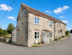 3 bed property, in Church Lane, £300,000