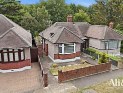 1 bed property, in Rookery View, £315,000