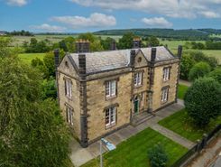 4 bed property, in Estate House, £850,000