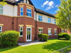 1 bed property, in Wigan Road, £90,000