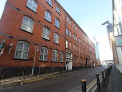 2 bed property, in Duke Street, £100,000