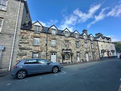 6 bed property, in 2-3 Heol y Bont, £499,995