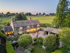 4 bed property, in Rose Farm, £1,000,000